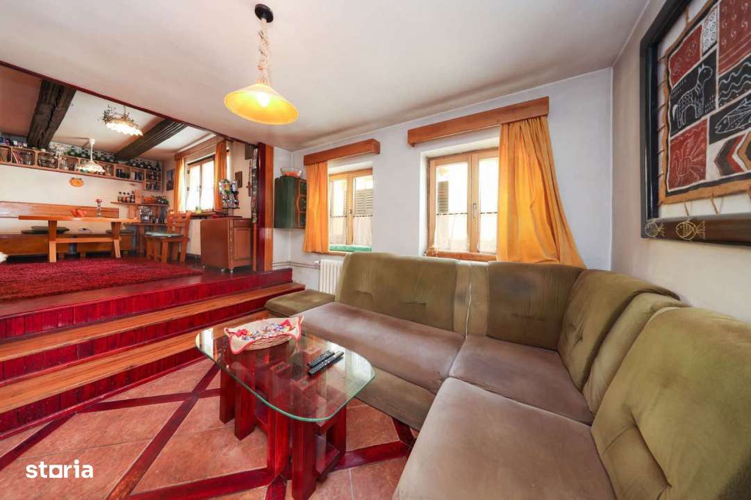 Casa deosebita cu 5 camere in Rasnov-5