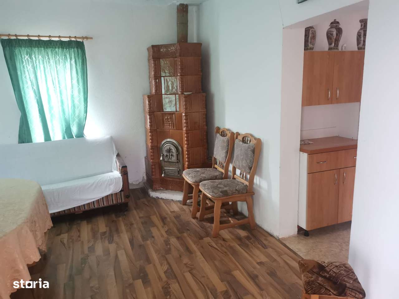 Casa batraneasca Aninoasa/ Arges, teren 1.200 mp-9