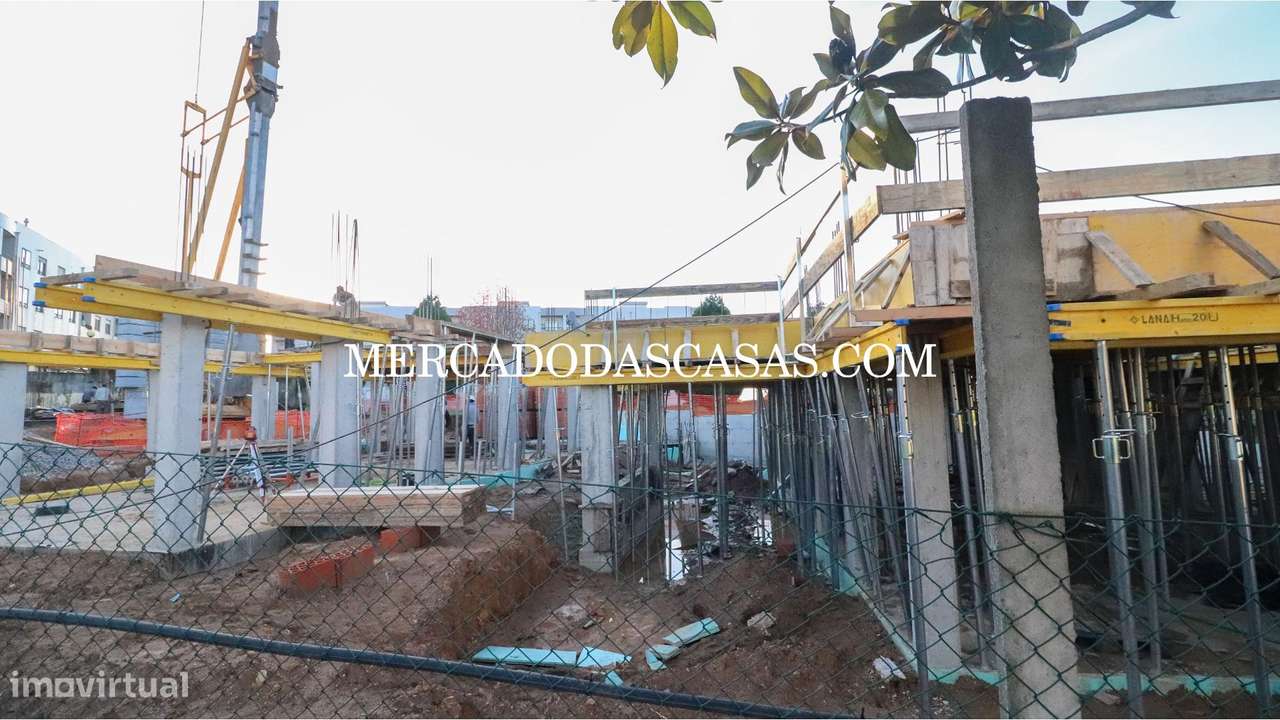 Moradia Geminada T3 em Paços de Brandão - Grande imagem: 5/10