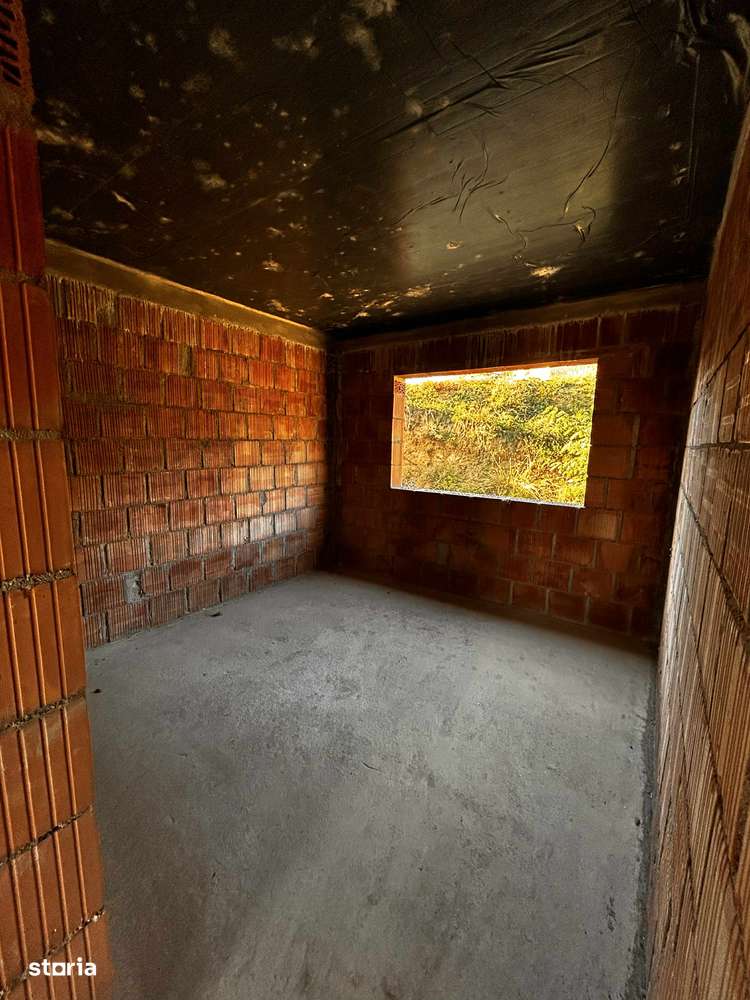 Două case. Două povești care așteaptă să înceapă.-4