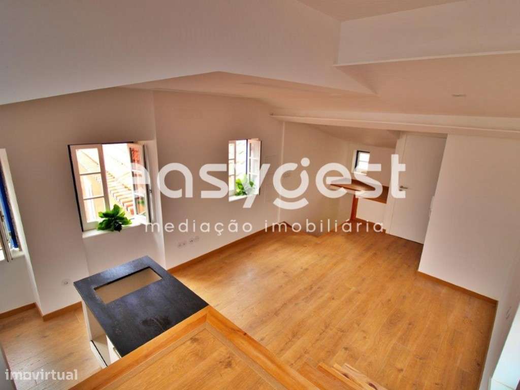 Prédio com 5 apartamentos remodelados em Alfama com vista Rio - Grande imagem: 3/42