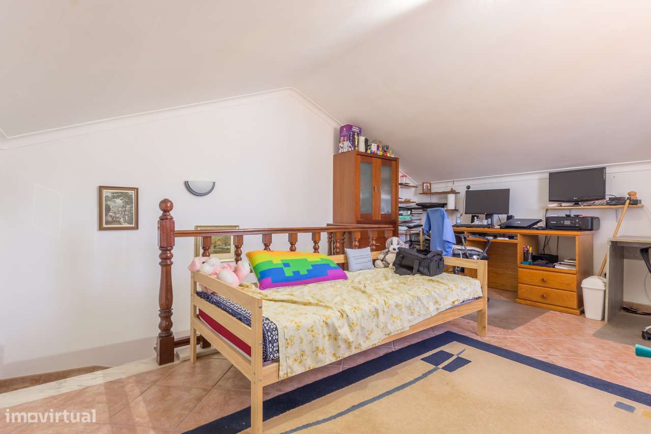 Moradia Geminada T3 na Quinta do Conde-19