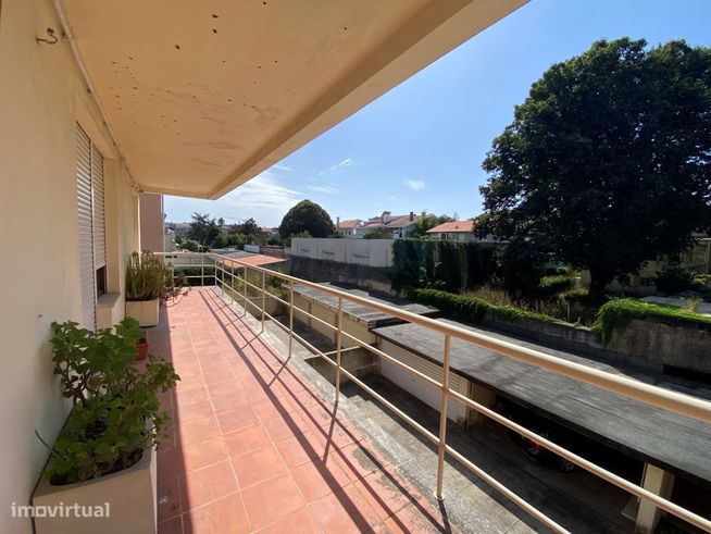 Excelente Andar de Moradia T4 em Ramalde-13