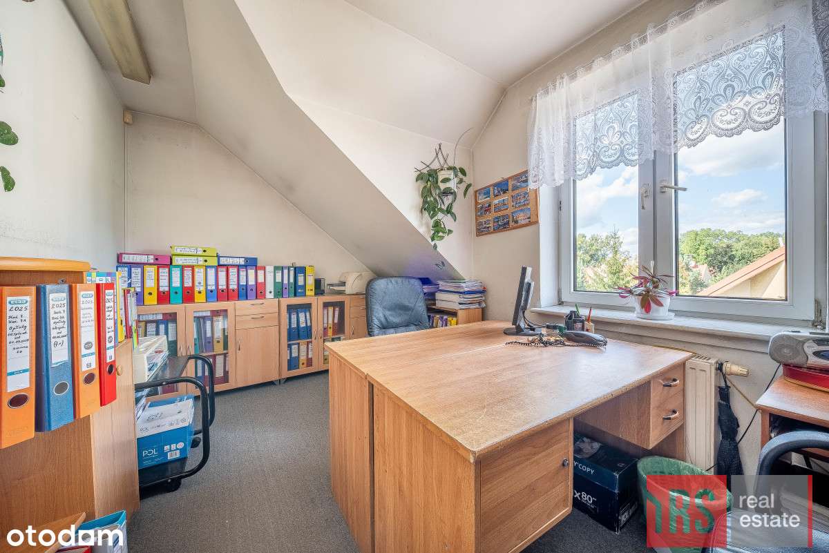 Budynek biurowy w Wawrze-11