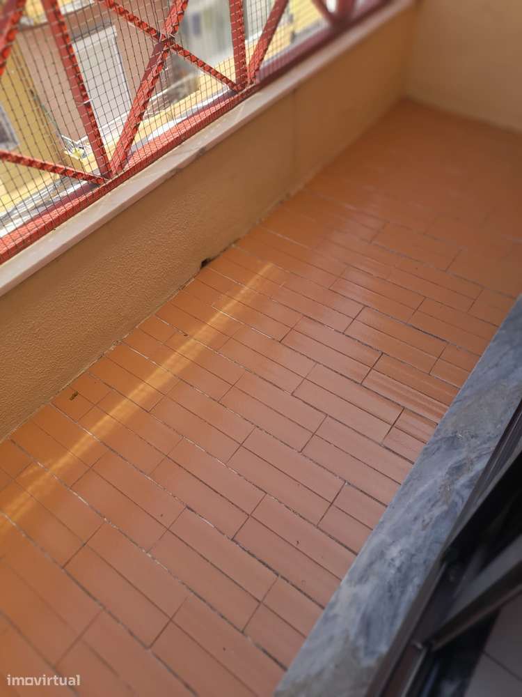 T3 c/ arrecadação na Baixa da Banheira-14