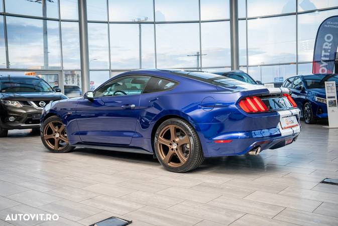 Ford Mustang 2.3 EcoBoost Aut. - 3