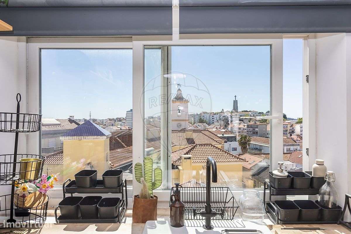 Apartamento T3 à venda em Almada-5