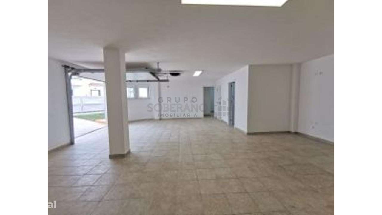Moradia Geminada T3 em Ericeira-24