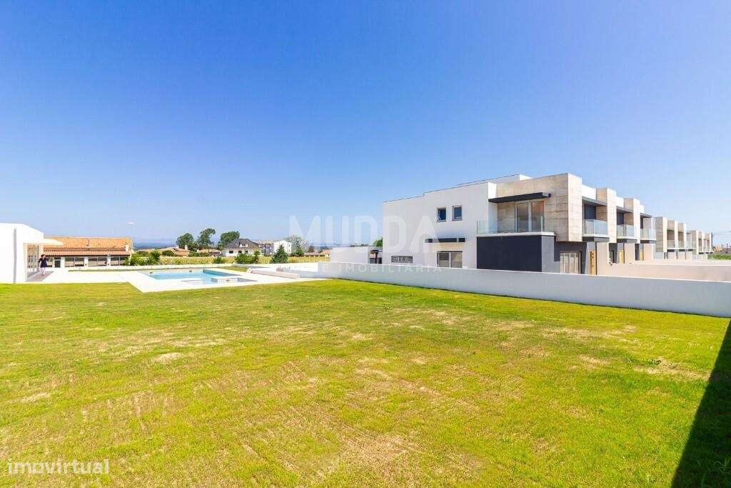 Moradia T3 com Suite, Garagem e Piscina – Torrão do Lameiro - Grande imagem: 5/5