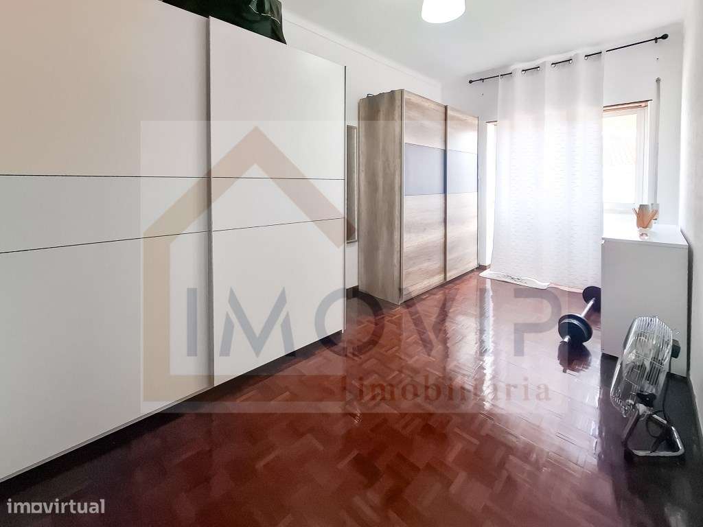 Apartamento T3 com terraço no Montijo (centro)-23