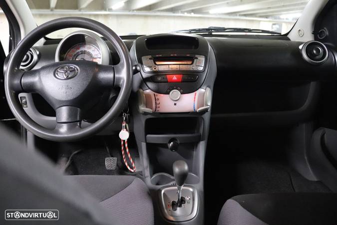 Toyota Aygo 1.0 + MMT VSC - 26