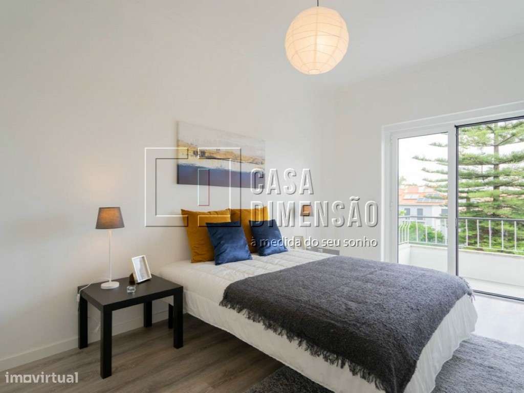 Apartamento de tipologia T3 com varandas em Benfica!!-20