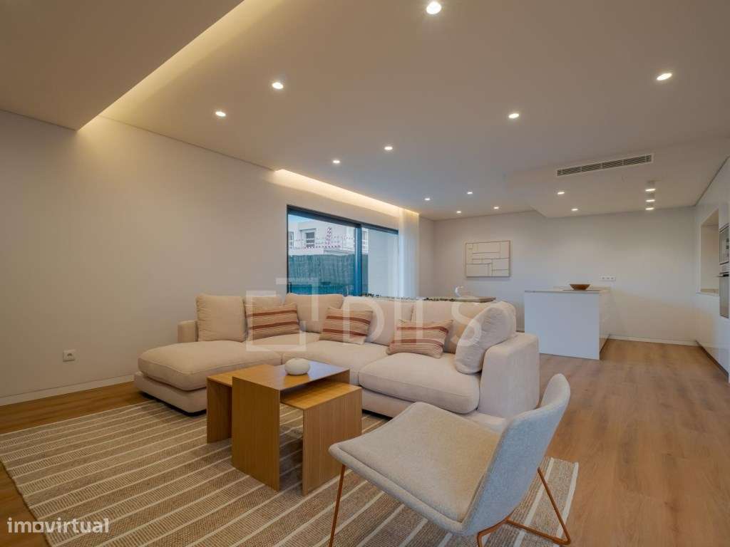 Moradia T3 com garagem e piscina na Herdade do Meio, Amora - Grande imagem: 5/68