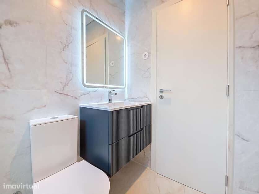 Apartamento T2 com garagem em zona de Celas, Coimbra-9