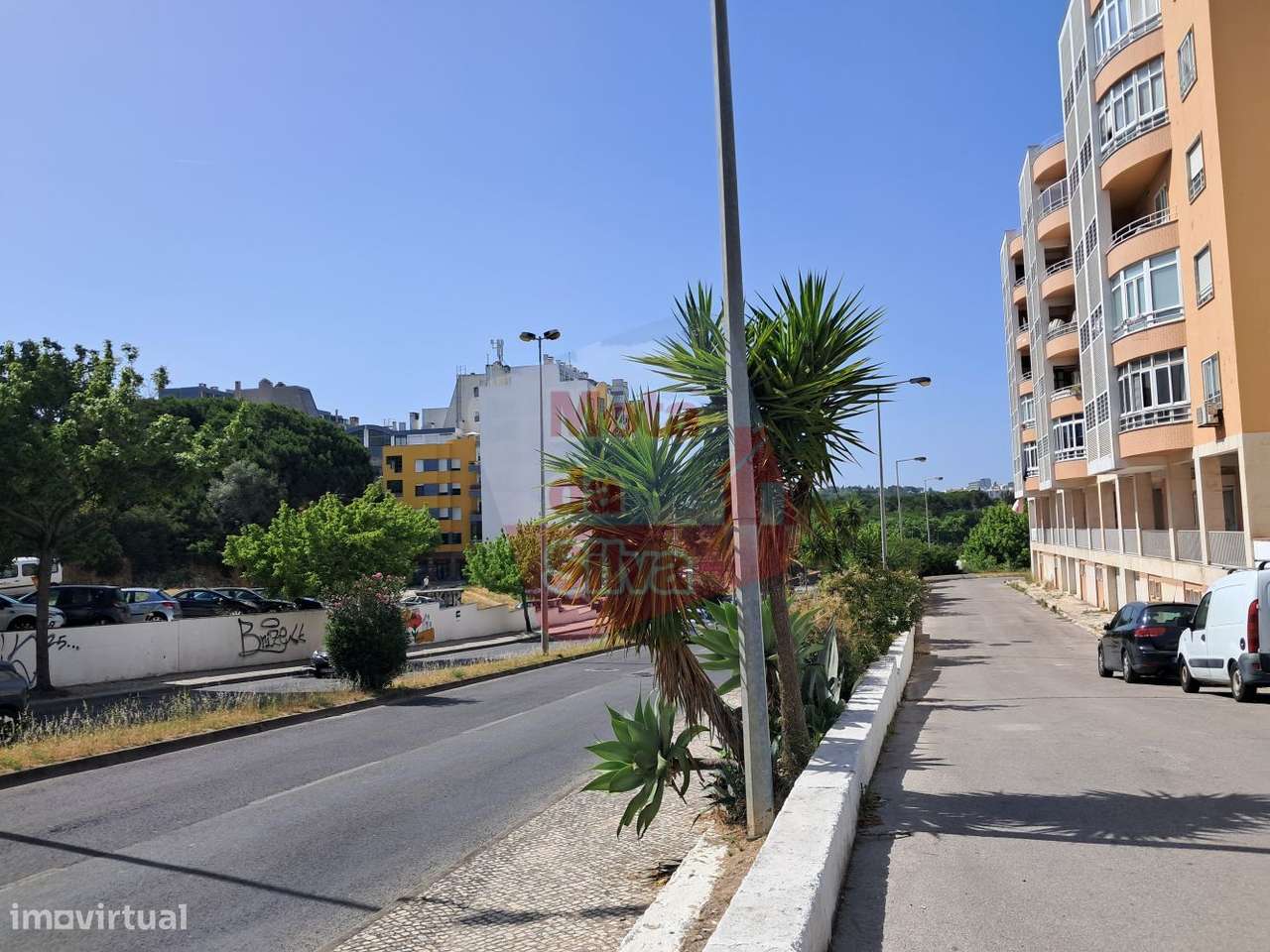 Excelente Apartamento T2 no Feijó Almada-16