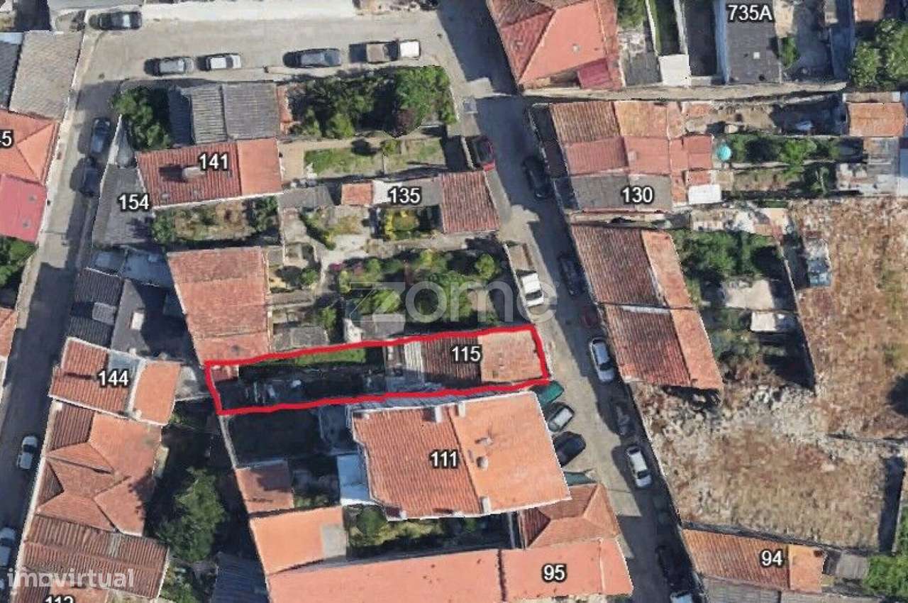 Moradia em remodelação T3, na Travessa S. Dinis, Porto - Grande imagem: 2/23