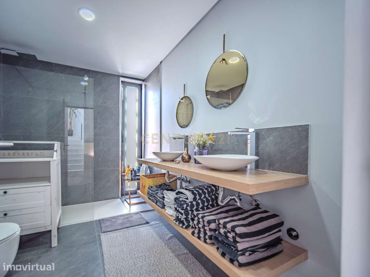 Moradia T3+1 com Amplas Áreas Exteriores | Rio Tinto-35
