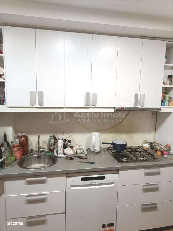 Vanzare 3 camere decomandat - 2 gr sanitare - Drumul Taberei - Metrou-2