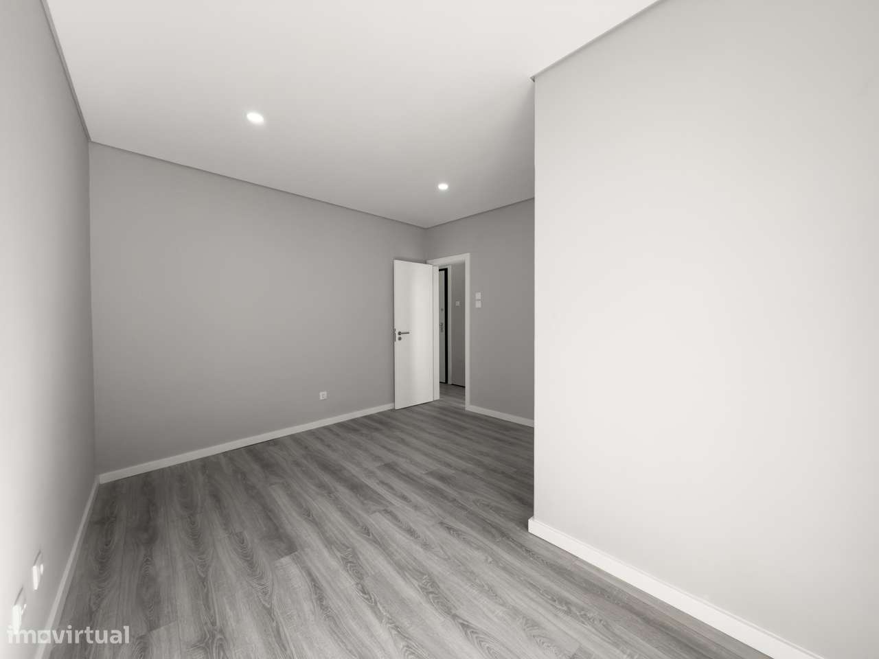 Apartamento T3 com logradouro, totalmente renovado-8