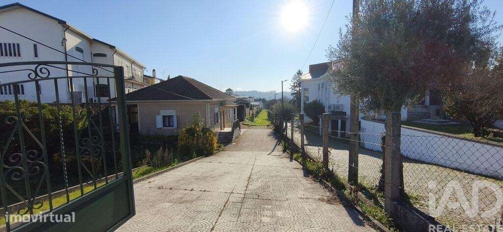 Moradia isolada T4 em Sandim, Olival, Lever e Crestuma de 85 m2 - Grande imagem: 2/25