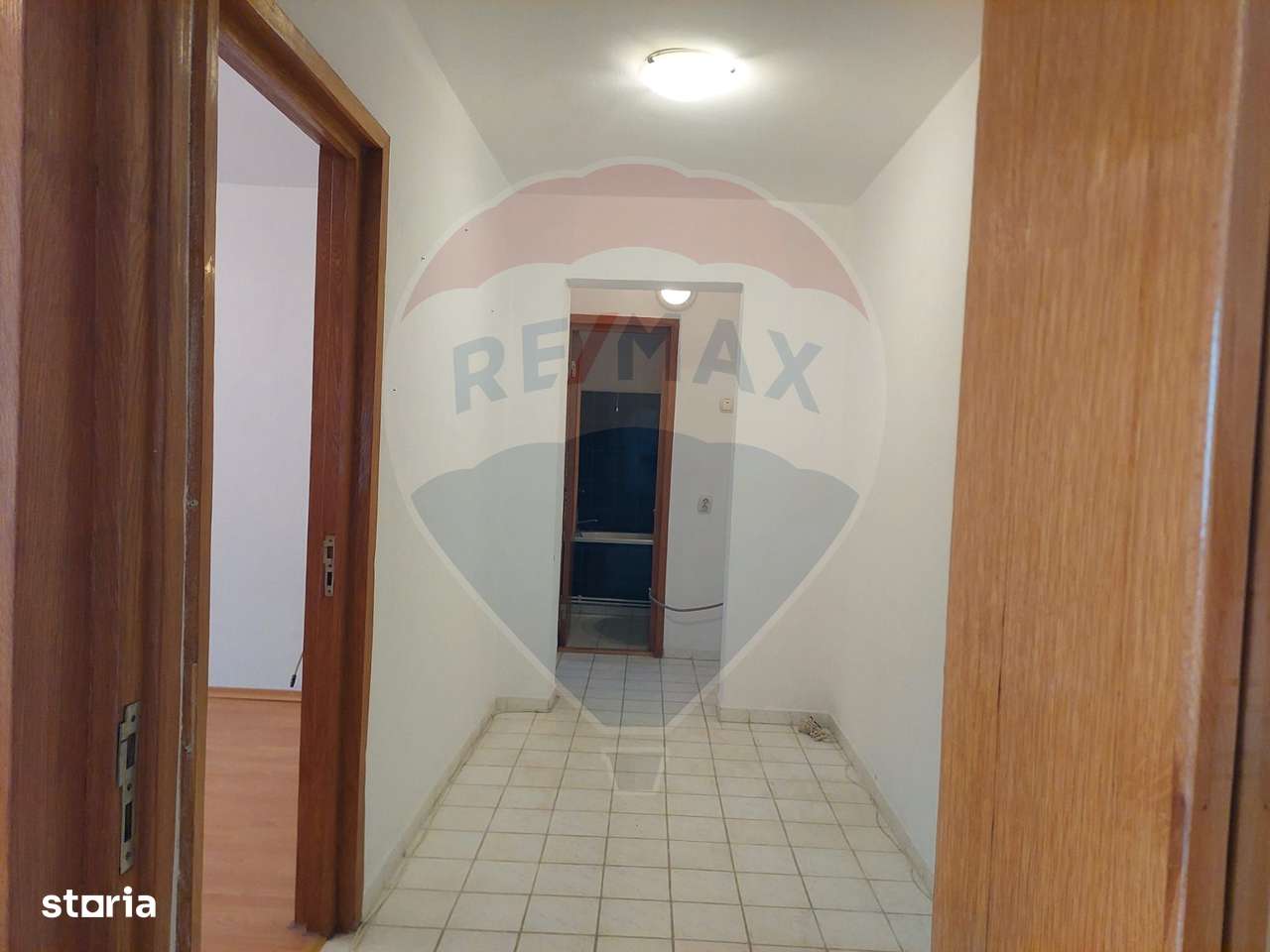 Apartament cu 3 camere de vanzare-4