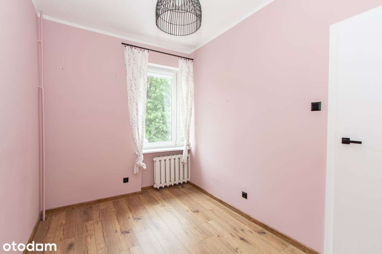 3 pokoje z balkonem na 1 piętrze w centrum-1