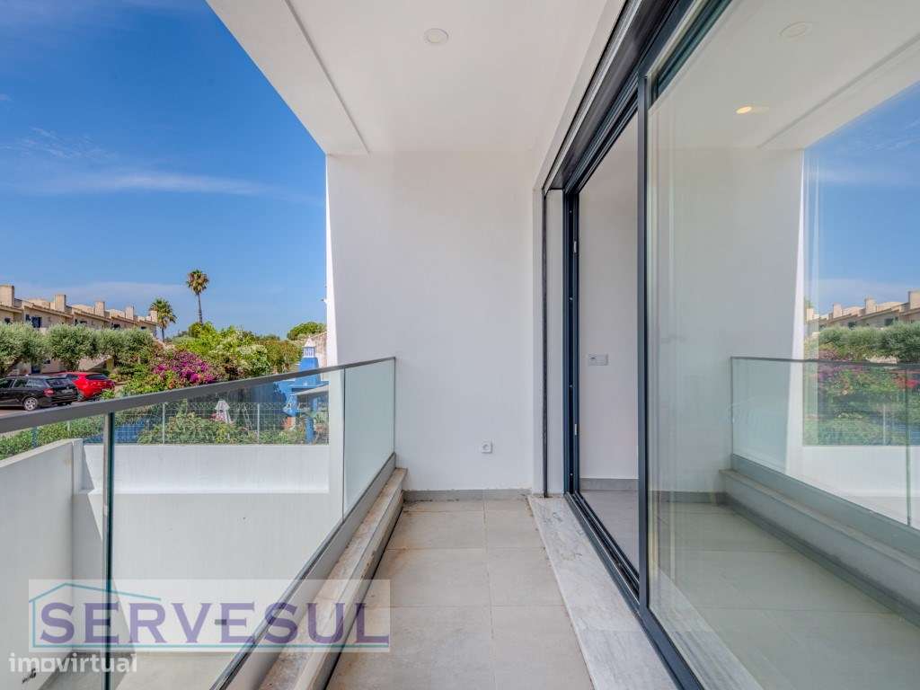 Moradia Moderna Geminada composta por 4 quartos e piscina privada, ...-41