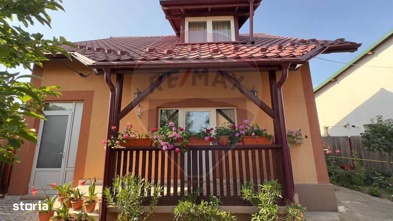 De vânzare 2 Corpuri de Casa si Teren 1388 mp in Geamăna, Bradu - Imagine principală: 2/20