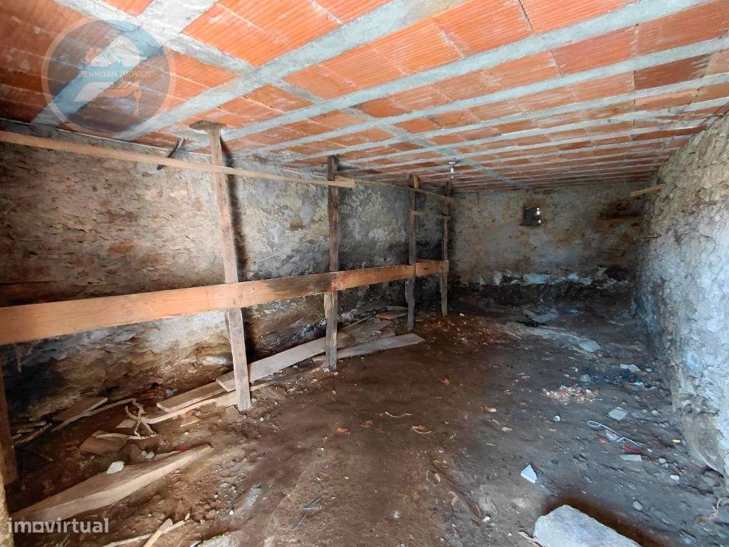 Casa Geminada T3 com Terreno Outerinho, Cabeceiras de Basto-34
