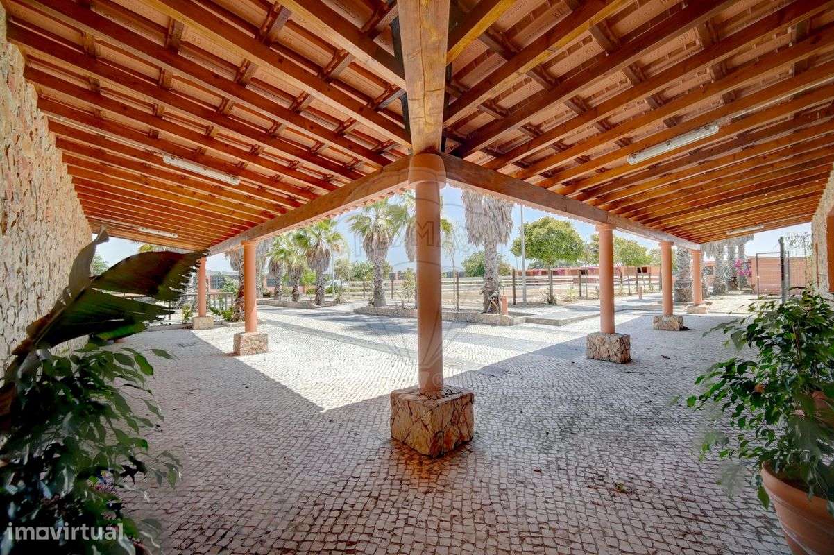 Moradia T6 para venda-40