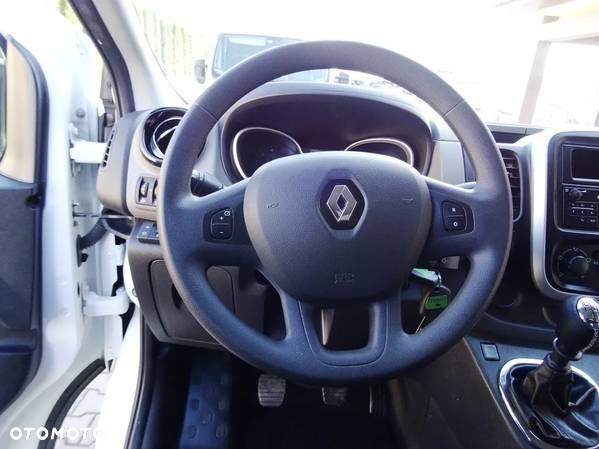 Renault Trafic - 15