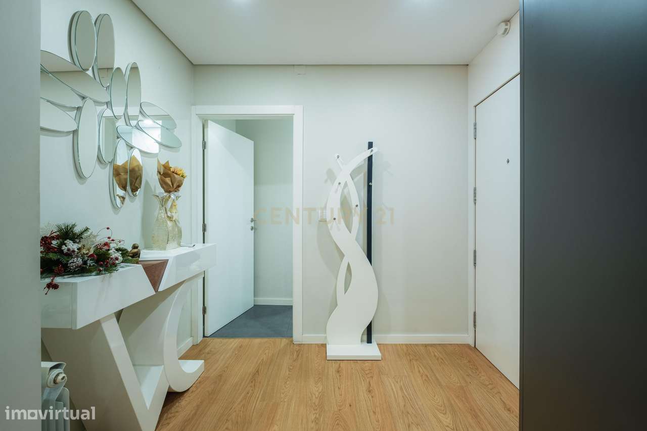 Apartamento duplex T4+1 em Famalicão: Luz, conforto e localização priv - Grande imagem: 3/40