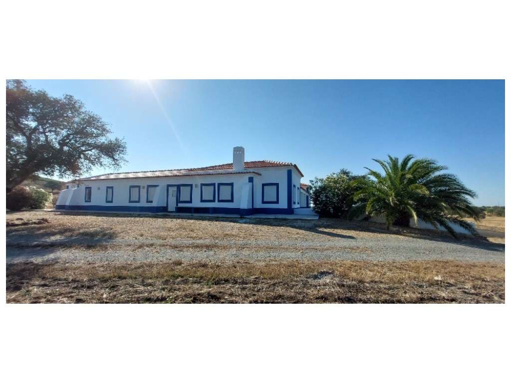 MORADIA (638 m2), Anexo (152 m2)-16