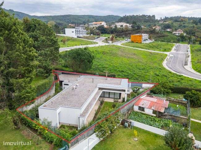 Fantástica Moradia T3 Térrea de Luxo em Braga-25