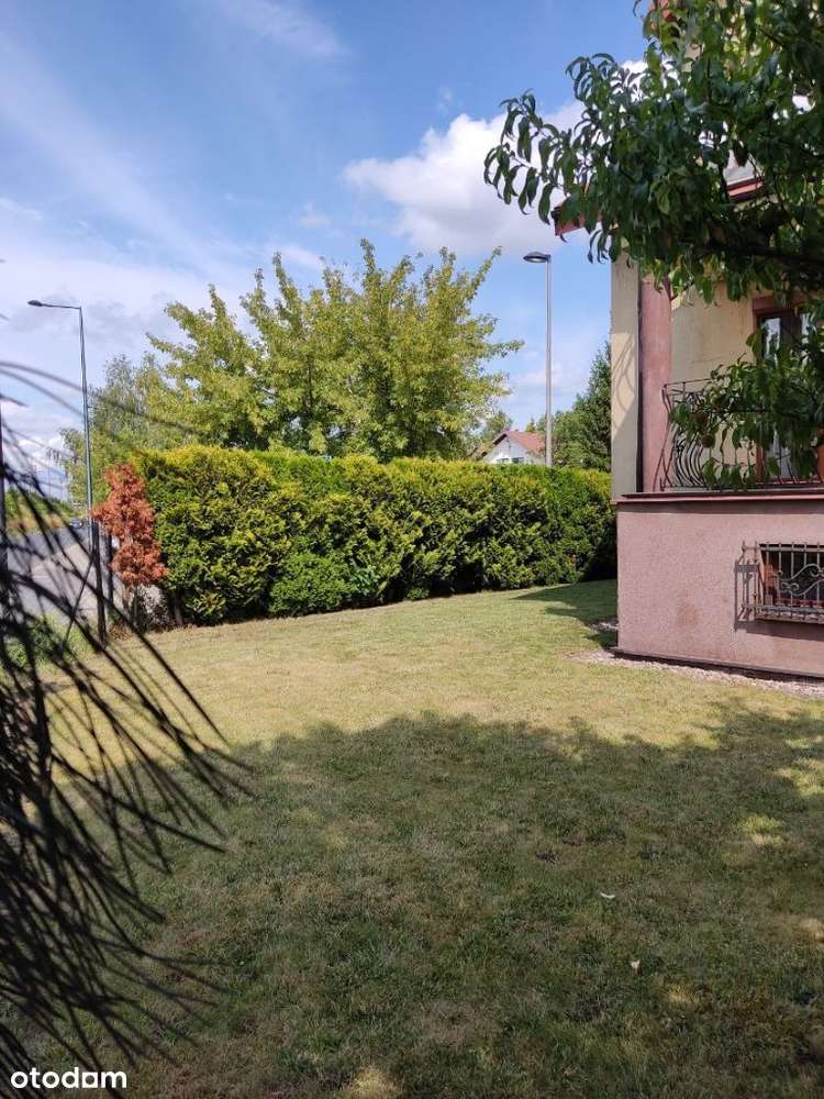 Sprzedam zadbany dom 300 m2 w bdb lokalizacji gotowy do zamieszkania - Pełny obrazek: 4/20