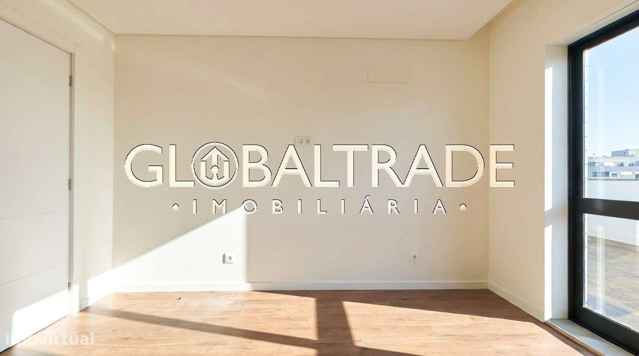 Apartamento T2 Renovado & Equipado em Matosinhos-31