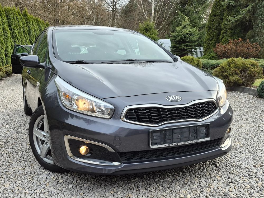 Kia Ceed II 1.4 CVVT Dream Team Edition 2015