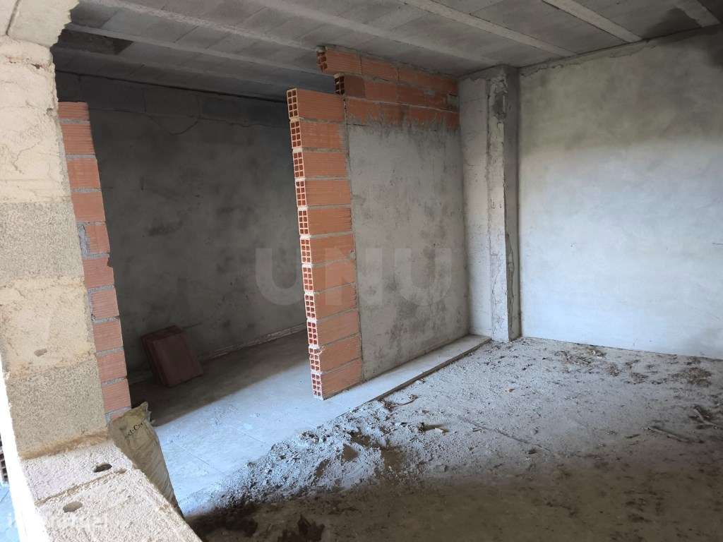 Moradia acolhedora, em aldeia tranquila e pronta a habitar-21