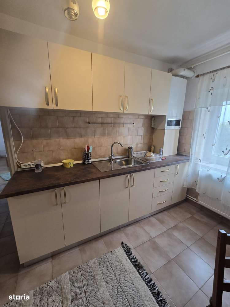 Apartament 2 camere decomandat zona Spitalul Militar - Imagine principală: 5/10