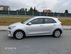 Kia Rio 1.2 L - 8