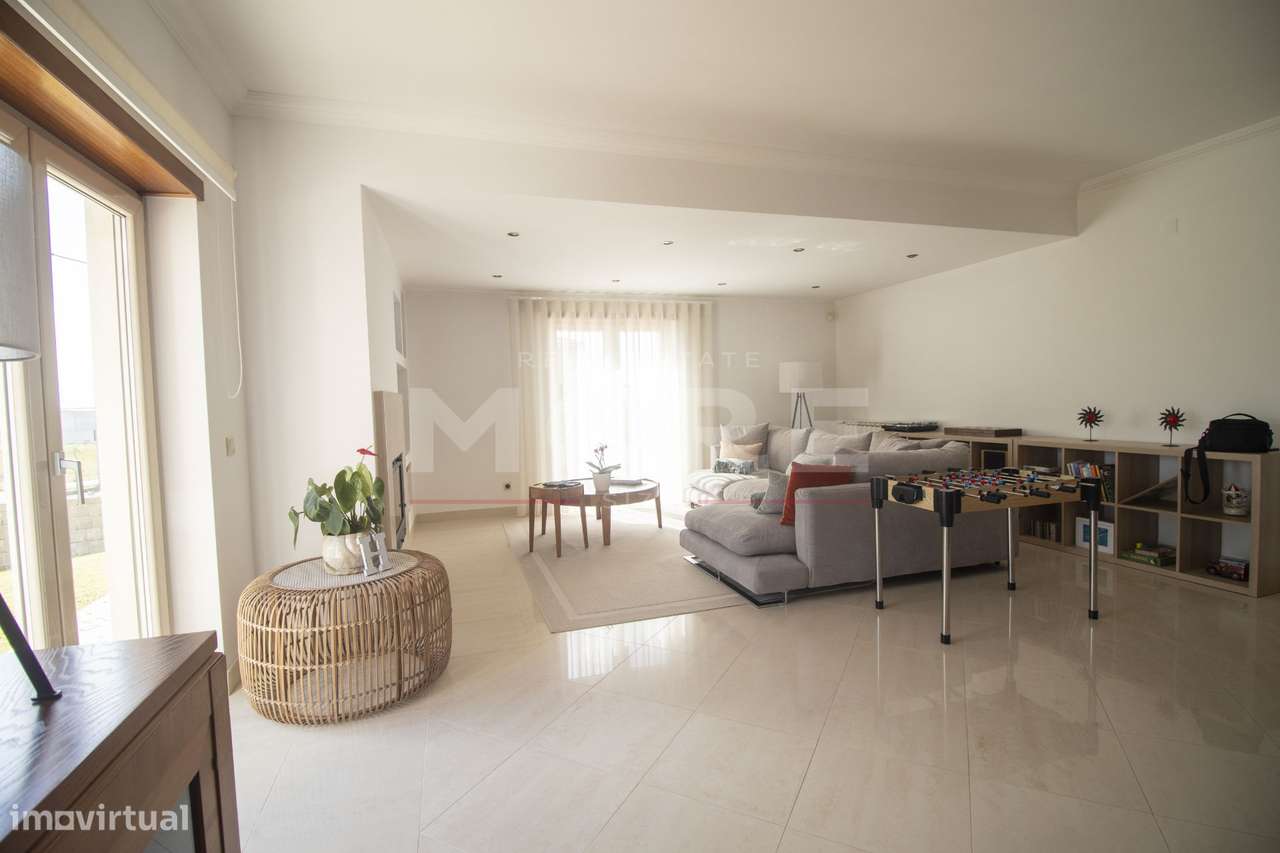 Moradia T5 independente de Gaveto - Caldas da Rainha - Grande imagem: 3/60