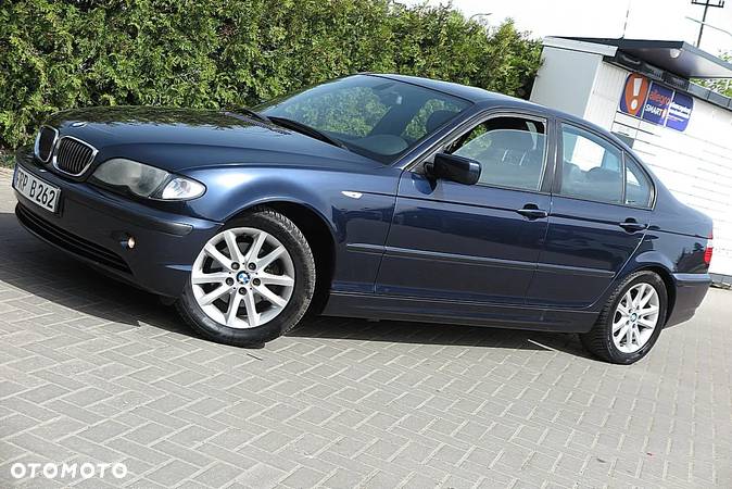 BMW Seria 3 318i - 3