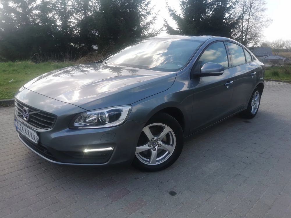 Volvo S60 II D3 Geartronic Momentum 2017