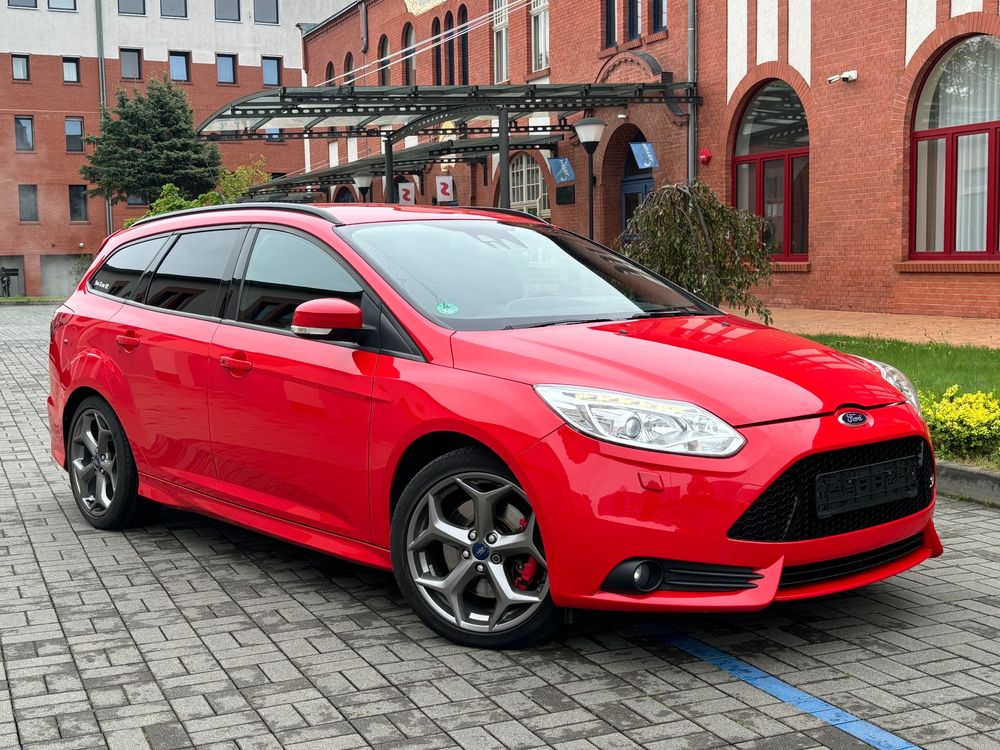 Ford Focus Mk3 2.0 EcoBoost ST mit Leder-Sport-Paket 2012