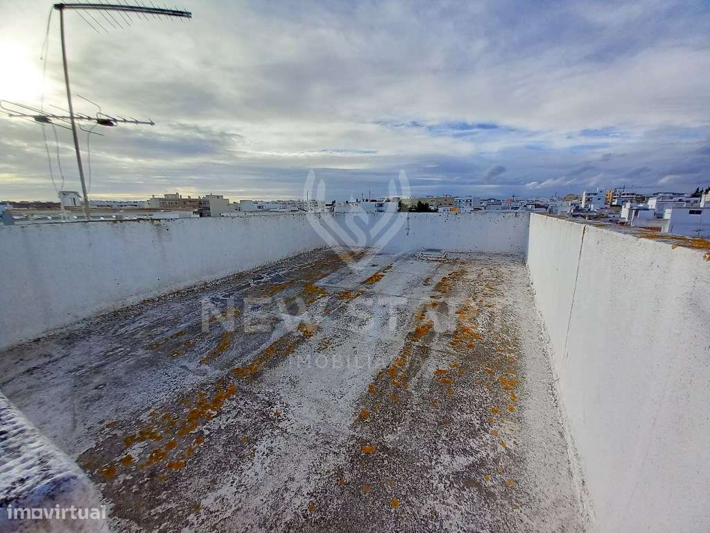Moradia T2+1 com terraços na baixa de Olhão - Grande imagem: 4/13