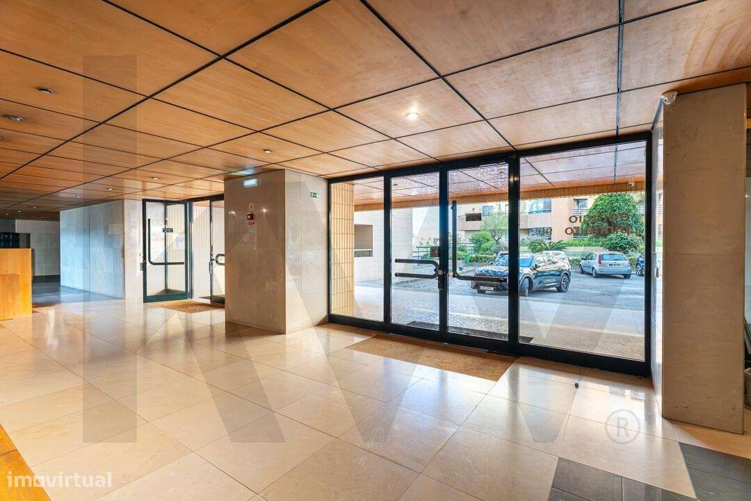 T2 Remodelado com 97 m2 e Garagem | Jardins da Arrábida-23