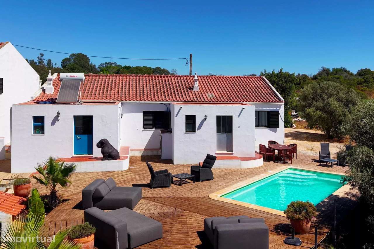 Típica Casa Algarvia com Estúdios, Piscina e Vista Serra.-1