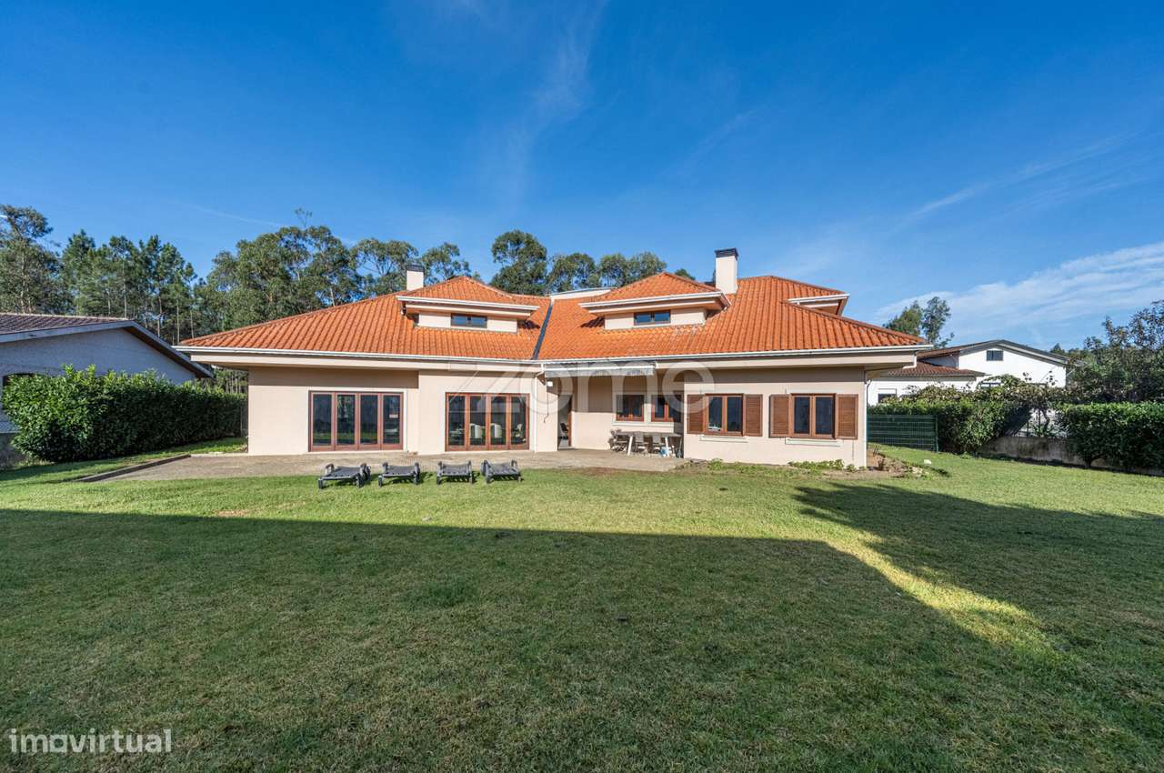 Moradia T3+1 Independente em Loureiro, Oliveira de Azeméis - Grande imagem: 2/50