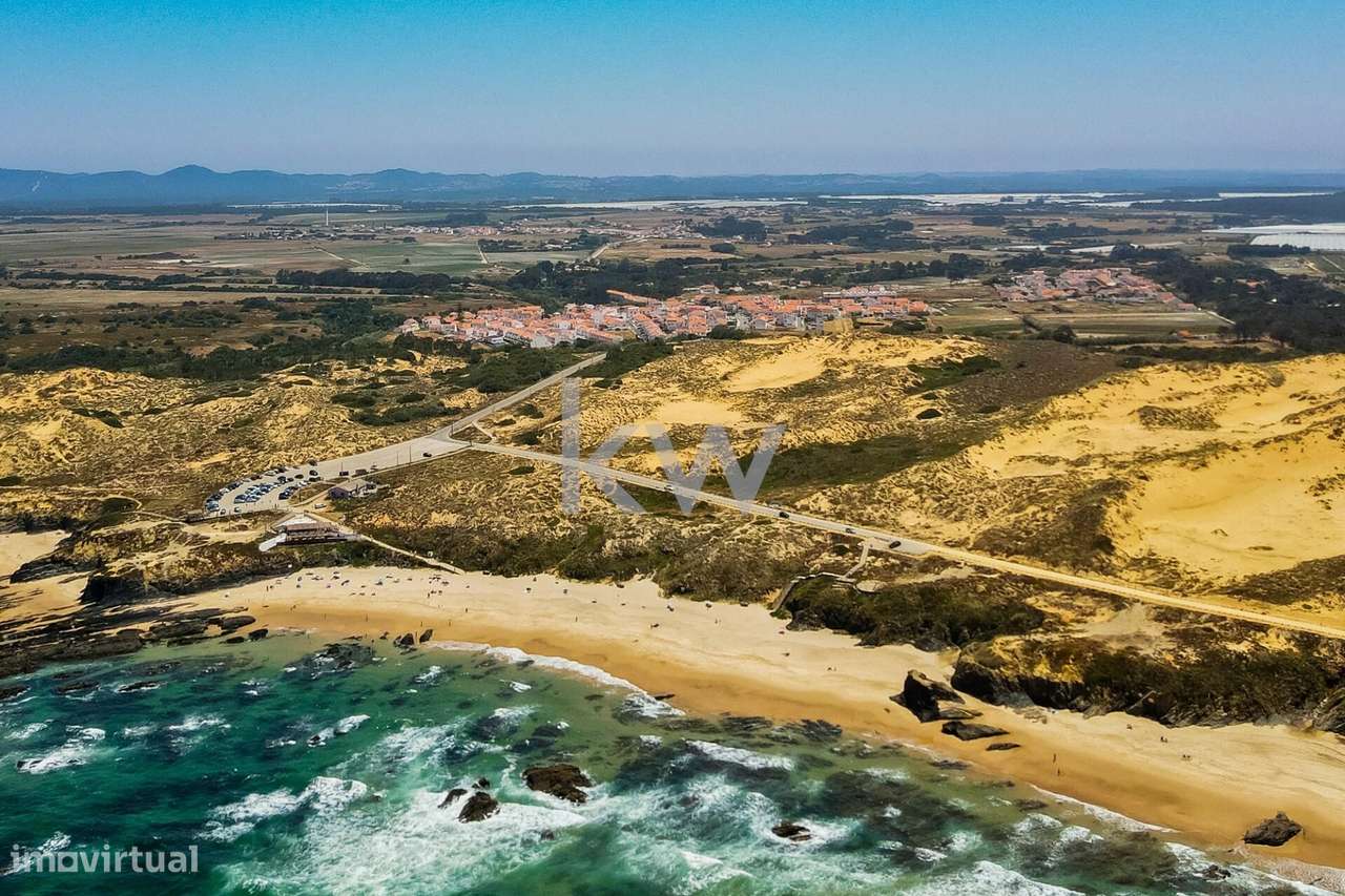 Apartamento T3 com Garagem a 750m da Praia do Almograve - Grande imagem: 2/23