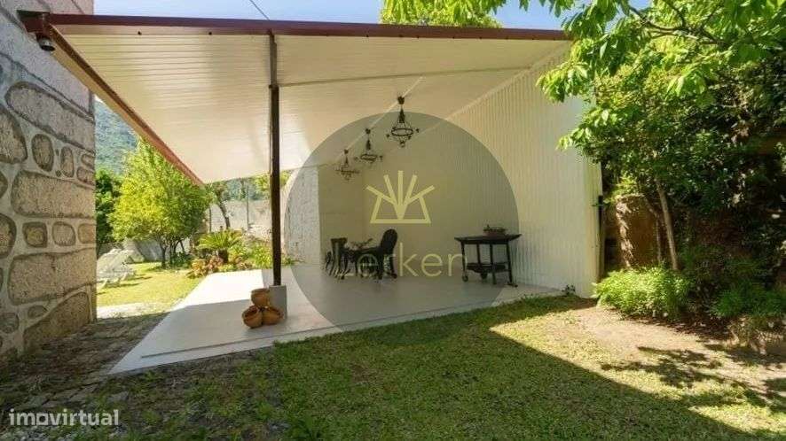 No coração do Gerês Moradia T4 com Jardim e Potencial para turismo-20